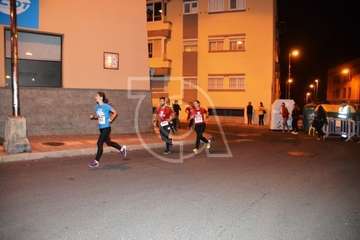 Telde se engancha al amor con su carrera nocturna (Foto TA)